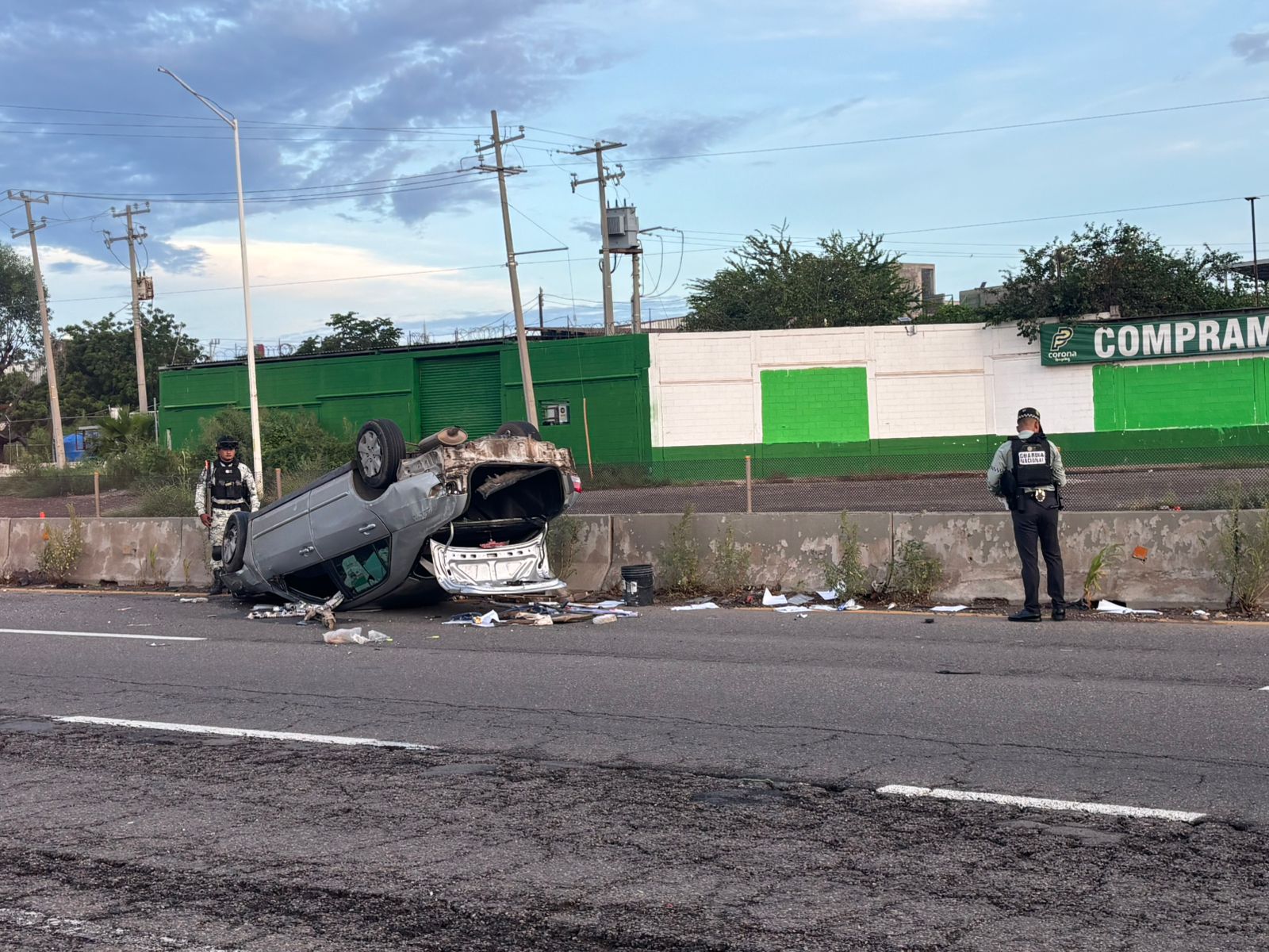 volcadura sobre la costerita en culiacan