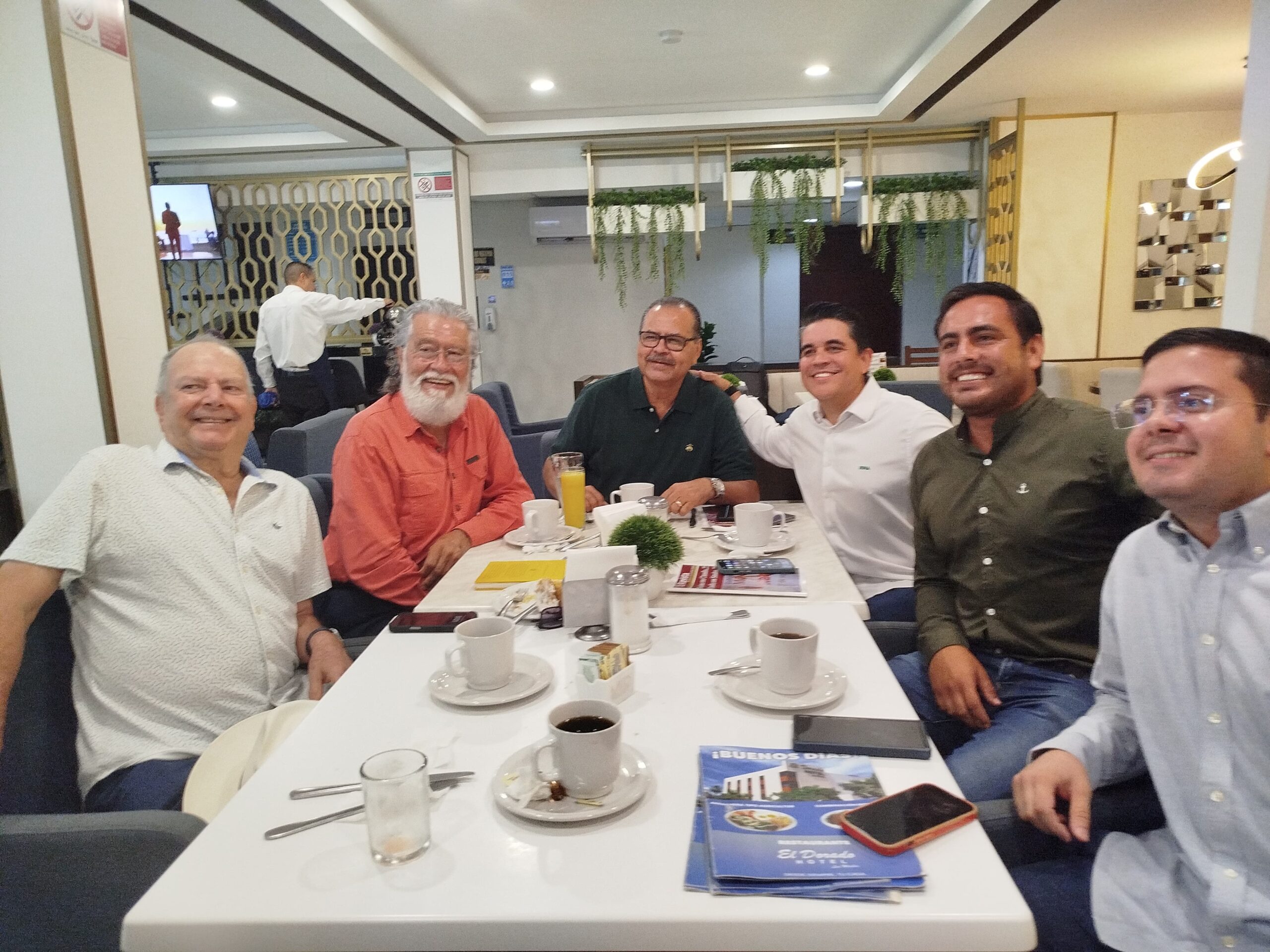 Abraza Partido Verde Ecologista a Ulises Pinzón; le dan la bienvenida a sus filas