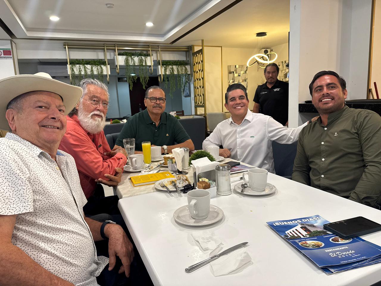 Abraza Partido Verde Ecologista a Ulises Pinzón; le dan la bienvenida a sus filas