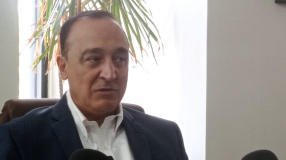 “Priscila” provocó oleaje que invadió comunidades costeras de Ahome; autoridades evalúan, descartan daños