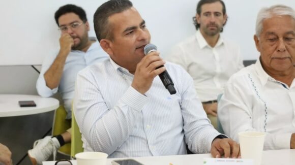Alcalde de Navolato propone ampliar ruta del tren hacia Altata en reunión de Codesin