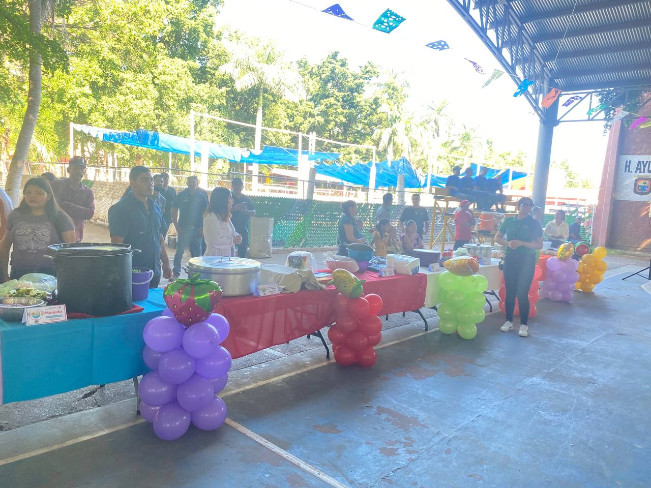 Alcaldesa en muestra gastronómica de los espacios de alimentación de DIF Guasave, Sinaloa