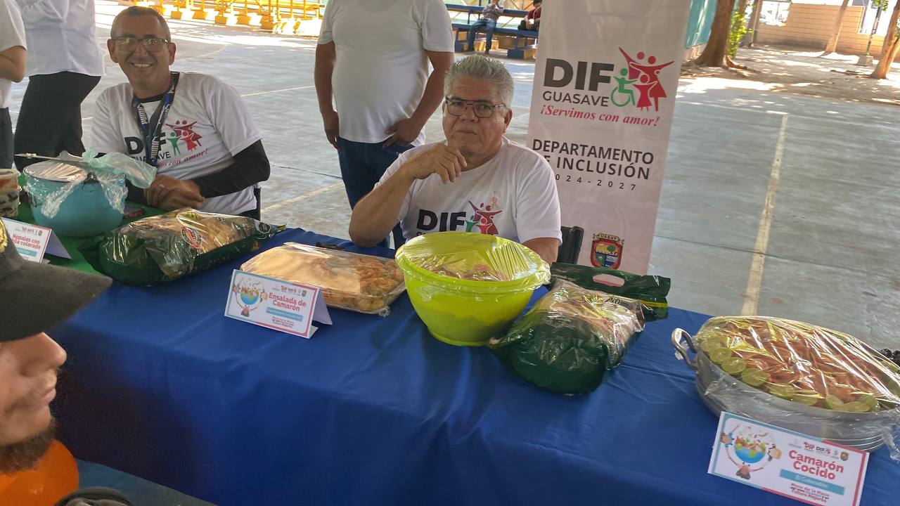 Alcaldesa en muestra gastronómica de los espacios de alimentación de DIF Guasave, Sinaloa