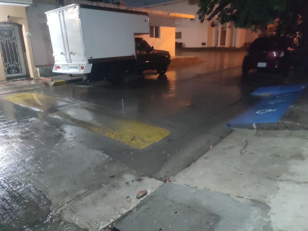 Amanece lloviendo este sábado en Mazatlán, Sinaloa, por la tormenta tropical Raymond