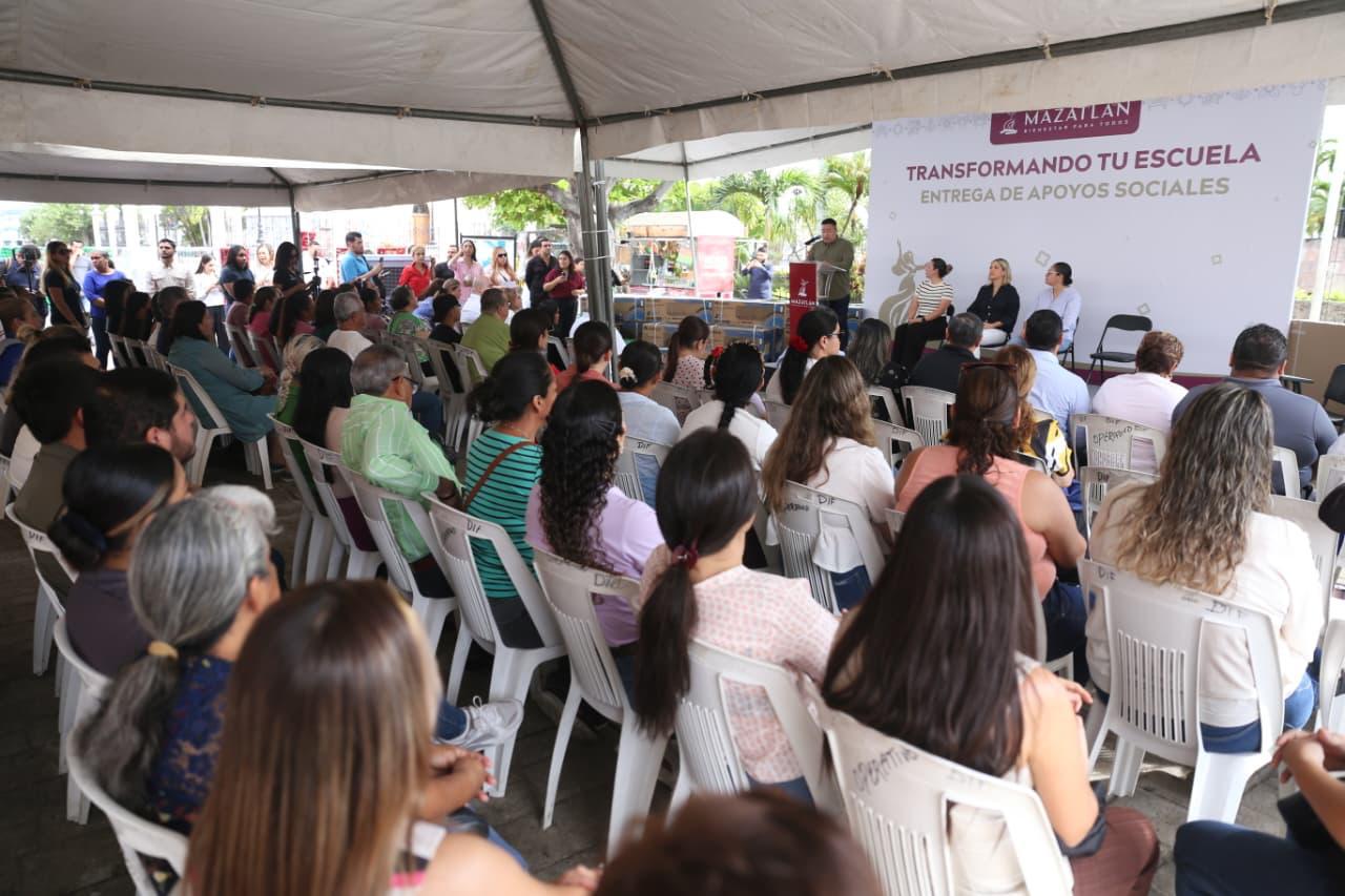 Apoyan a 57 escuelas de Mazatlán, Sinaloa con el programa Transformando tu Escuela