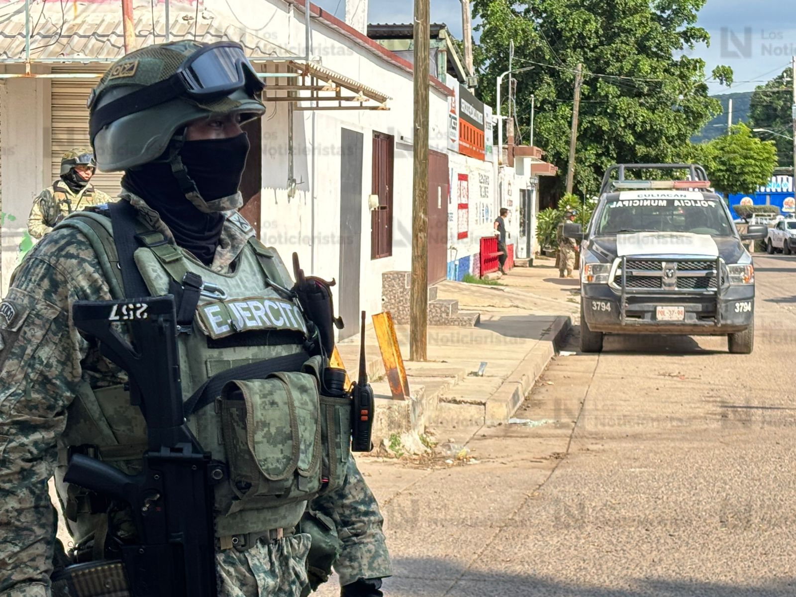 Ataque a policías municipales que se encontraban en un taller en Culiacán