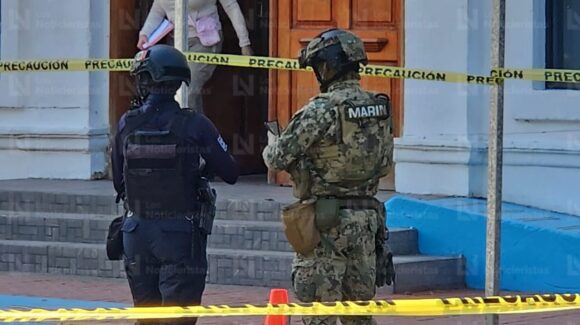 FGE determinará si persona que murió en ataque en Ayuntamiento de Navolato, Sinaloa, era a quien perseguían agresores 