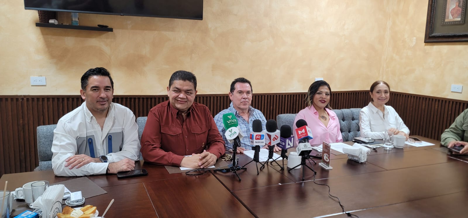 CANIRAC se suma al CORE 33, su presidenta Karla García rinde protesta en Culiacán, Sinaloa