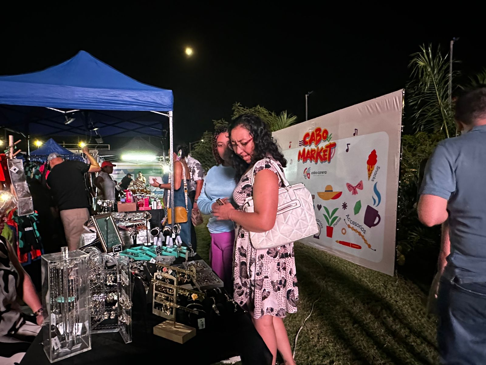 Celebra Cabo Market su cuarta edición con gran éxito en Plaza Cabo Carena, Mazatlán, Sinaloa