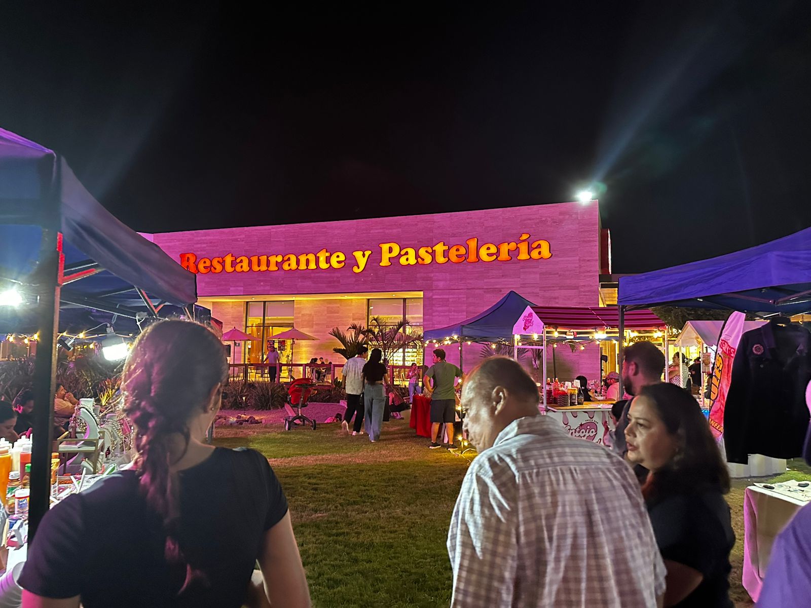 Celebra Cabo Market su cuarta edición con gran éxito en Plaza Cabo Carena, Mazatlán, Sinaloa