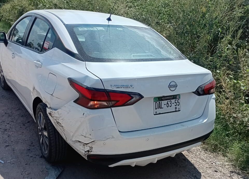 Choque con volcadura deja un lesionado en la carretera Internacional México 15, en Guasave, Sinaloa