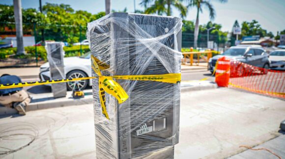 Va Cabildo de Ahome, Sinaloa, sobre regulación de estacionamientos y tarifas en plazas comerciales