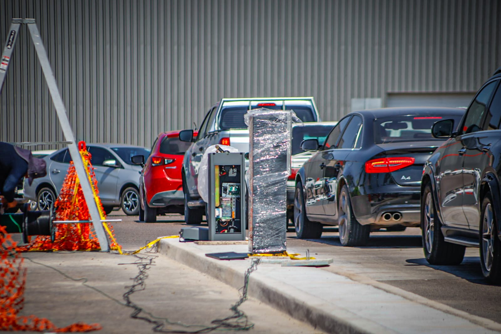 Cobro de estacionamiento en Costco Culiacán
