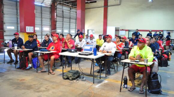 Salvavidas de Mazatlán, Sinaloa se capacitan en Congreso Nacional de Bomberos en Tijuana, Baja California