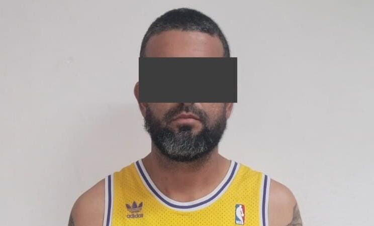 Detienen a pareja que circulaba en motocicleta con reporte de robo en Mazatlán