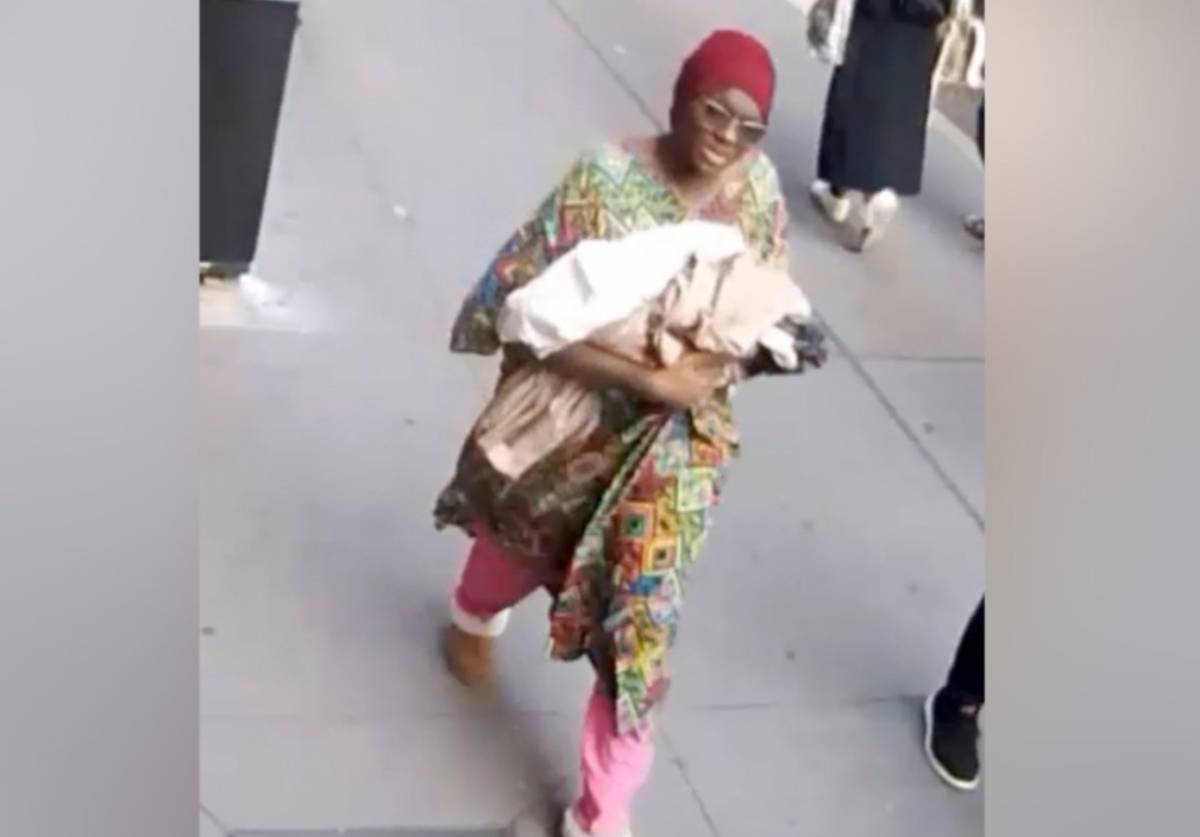 Detienen en Nueva York a mujer que abandonó a su bebé recién nacida en el metro