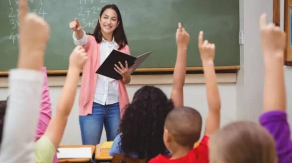 5 de octubre: Día Mundial de los Docentes 2025 destaca la colaboración como motor educativo