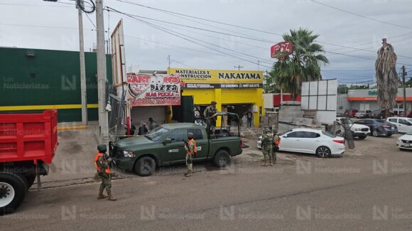 Encobijado y con mensaje abandonan cadáver en la Antonio Nakayama de Culiacán