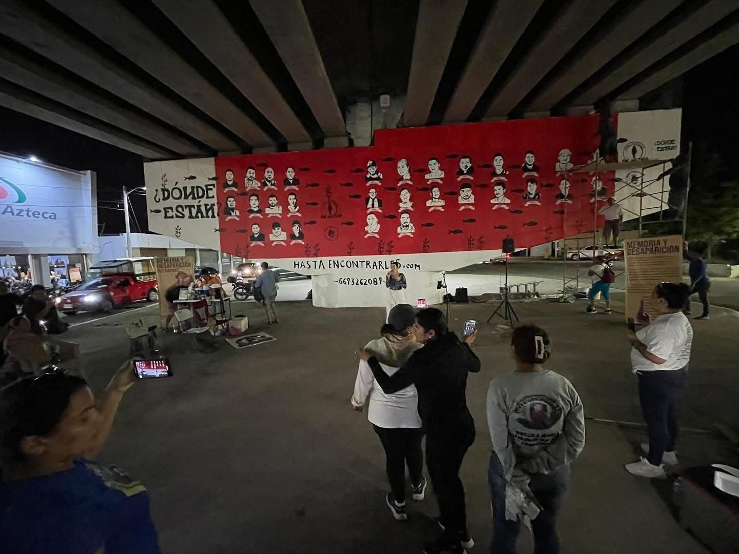 Hasta Encontrarles, pintan mural en Mazatlán, Sinaloa, con los rostros de 29 desaparecidos
