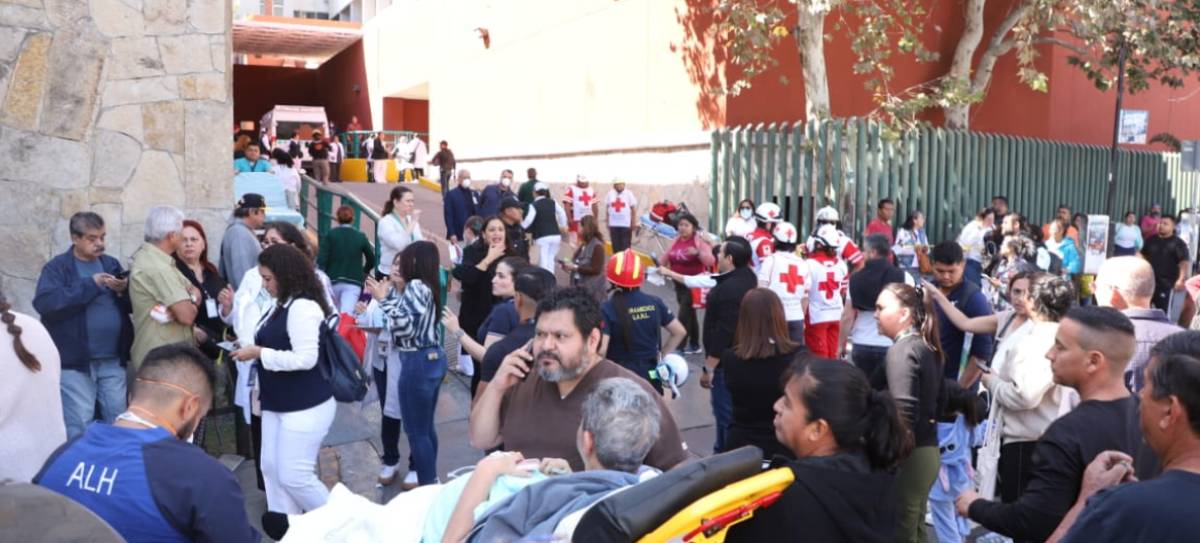 ncendio en Clínica 2 del IMSS en Monterrey provoca desalojo de 200 personas
