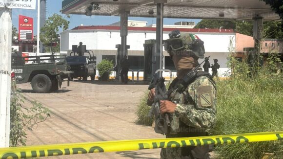 Muere Alexander, policía estatal ‘levantado’ y herido en enfrentamiento para rescatarlo en Culiacán, Sinaloa
