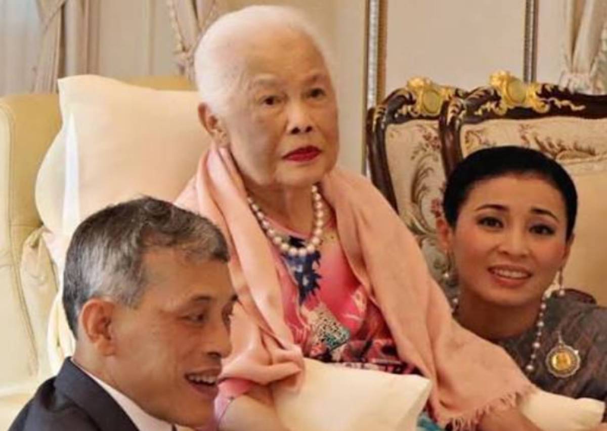 Luto en Tailandia fallece la reina madre Sirikit a los 93 años