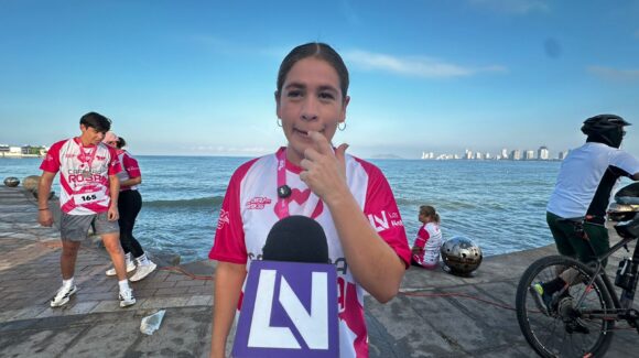 Mayra corre por su tía Minerva y todas las guerreras en la Carrera Rosa Delia Barraza y Vibra Radio Mazatlán, Sinaloa 2025