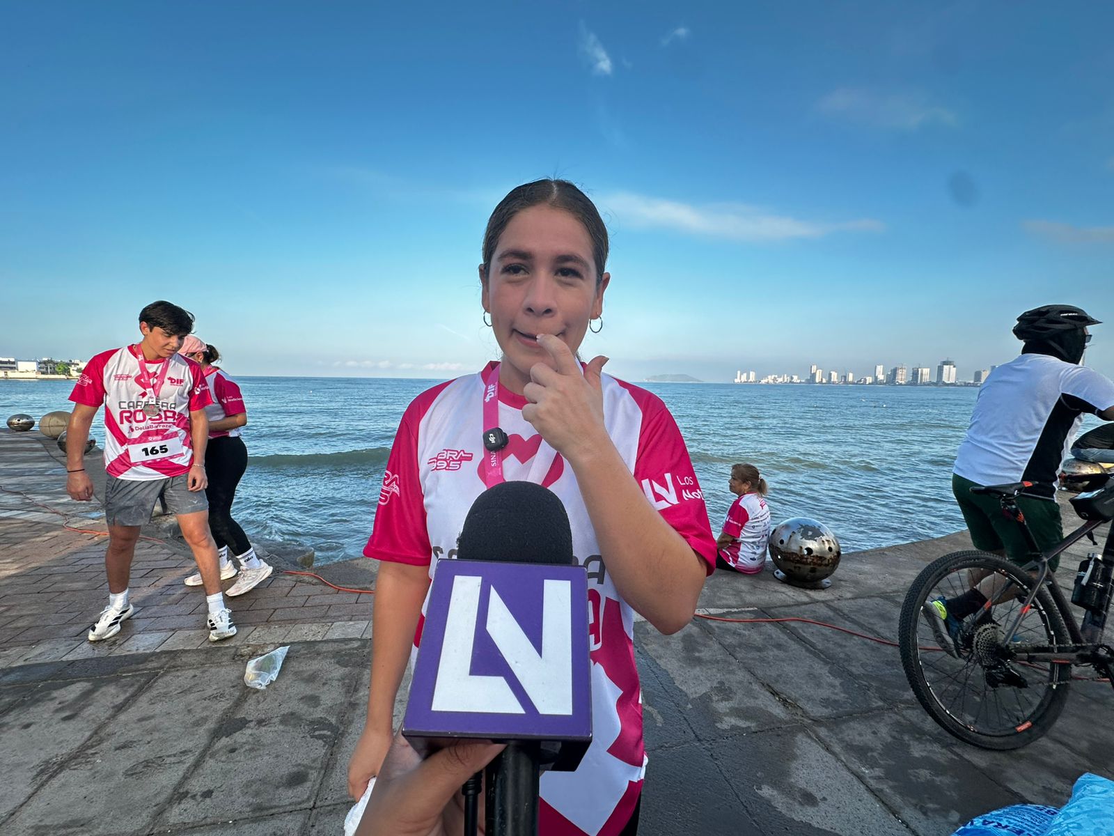Mayra corre por su tia Minerva