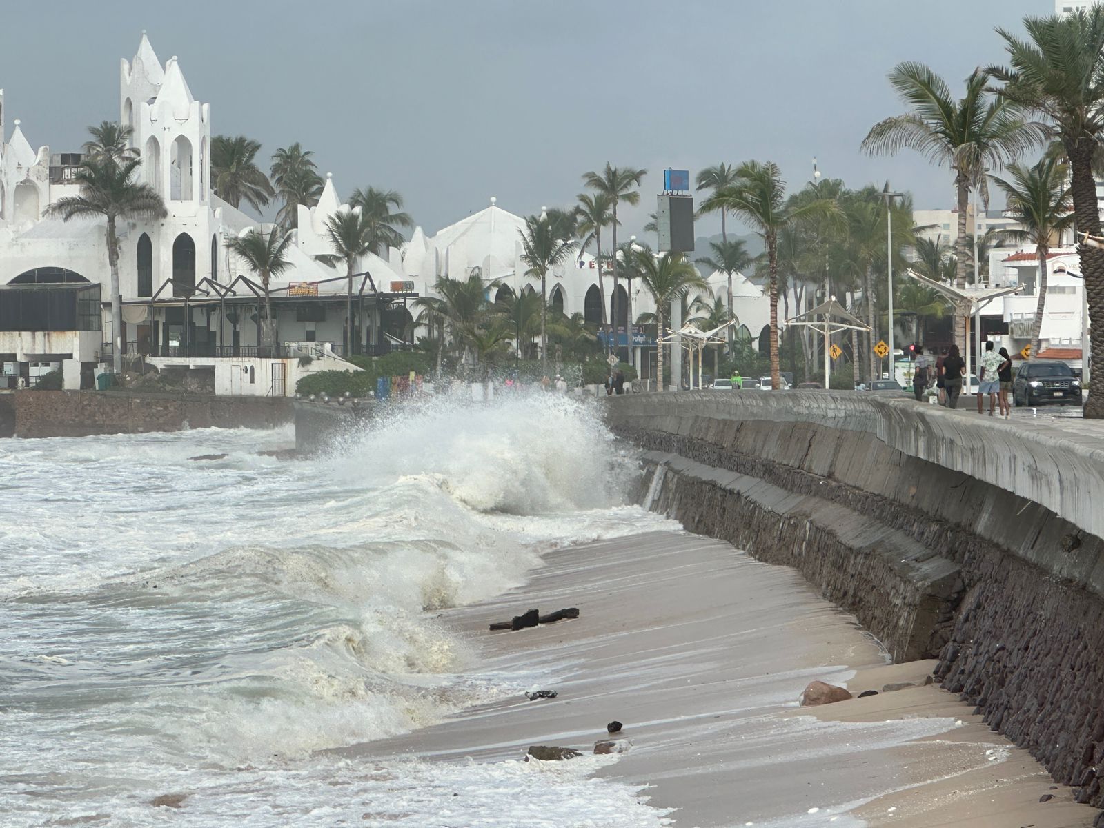 Oleaje Alto en Mazatlán, por fenómeno Priscila