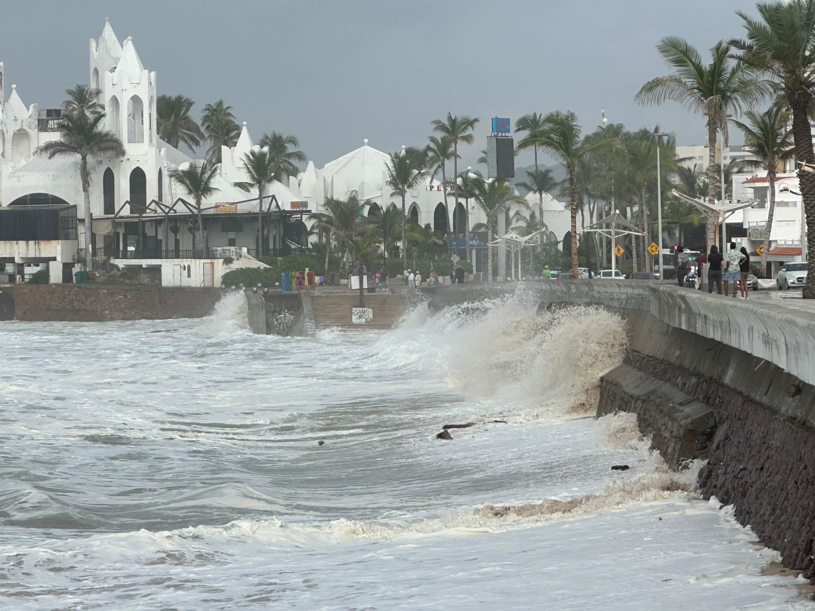 Oleaje Alto en Mazatlán, por fenómeno Priscila