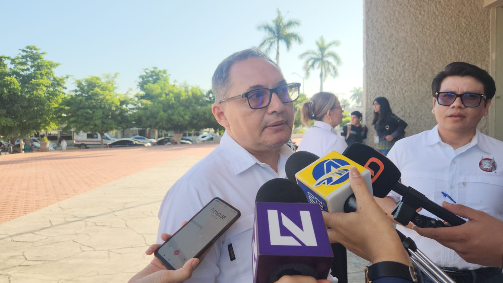 Rector de la UAdeO, Pedro Flores