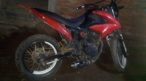 Recuperan motocicleta con reporte de robo en la colonia Mazatlán I en Mazatlán, Sinaloa