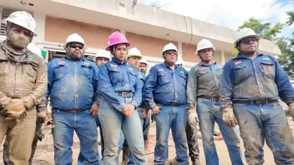 Tras fuertes lluvias, en 24 horas la CFE restableció el servicio a 21,914 usuarios más en el oriente de México
