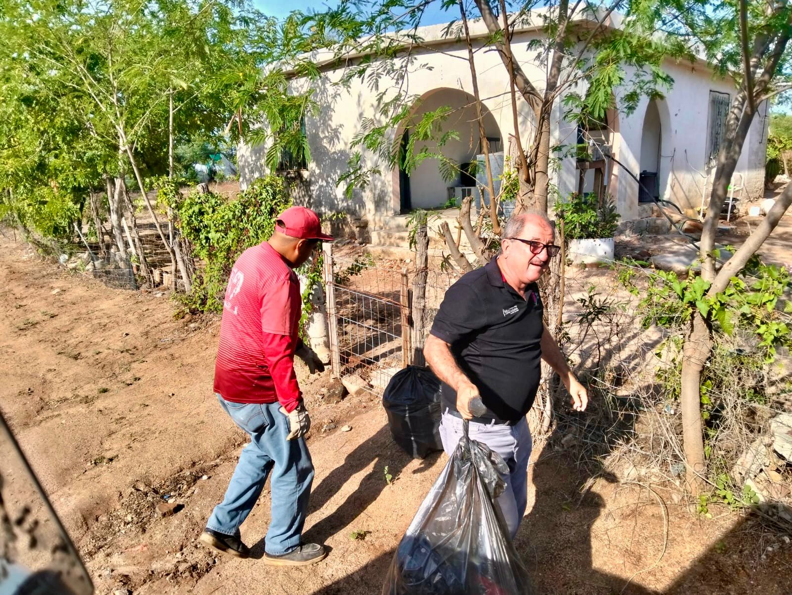 Tras despunte en casos de dengue en el Évora, refuerzan campaña de decacharrización en Salvador Alvarado
