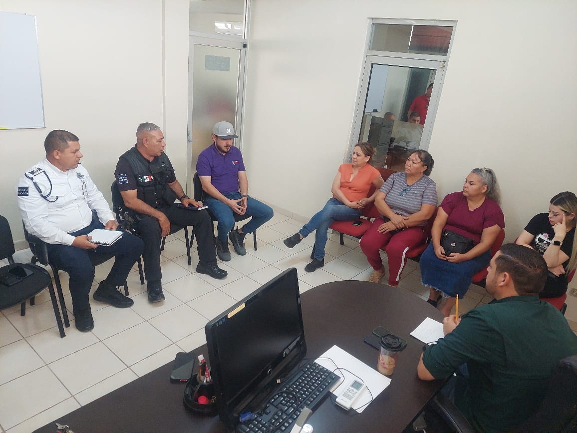 Abdiel Beltrán Beltrán y comandantes de la Policía y Tránsito Municipal de Salvador Alvarado