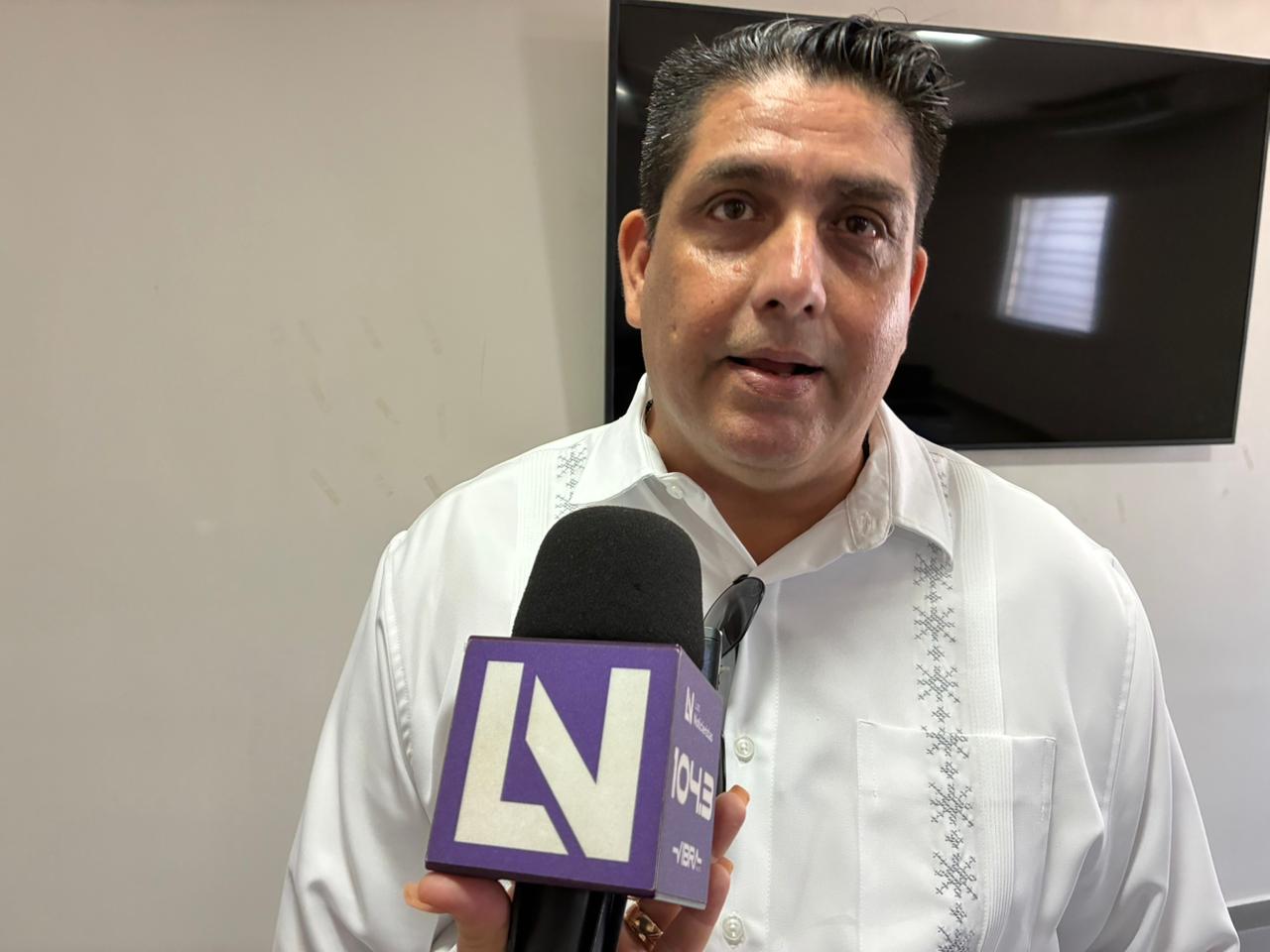 Ayuntamiento de Ahome y floristas acuerdan precios de flores para Día de Muertos