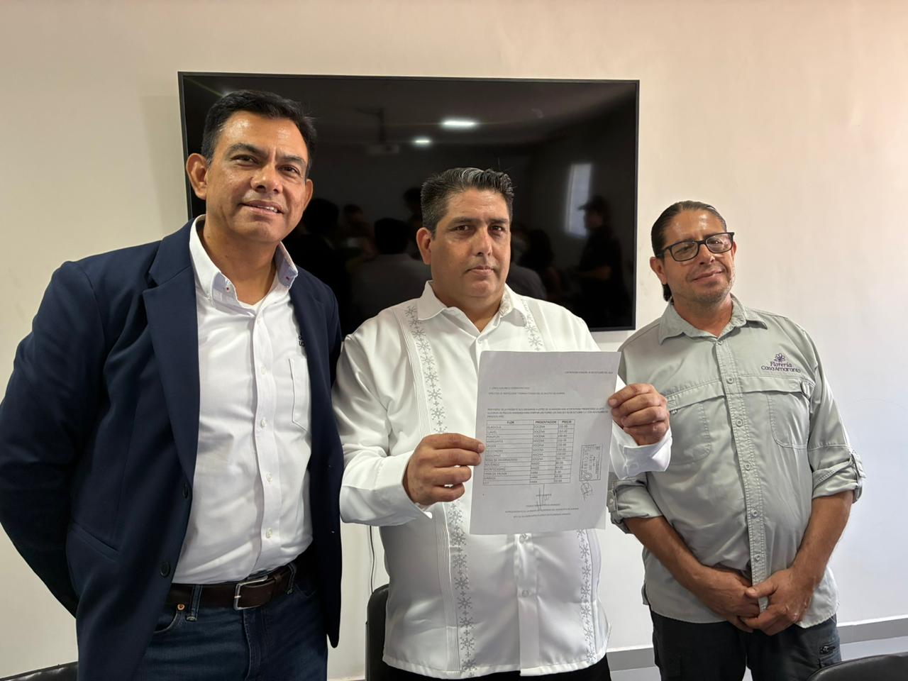 Ayuntamiento de Ahome y floristas acuerdan precios de flores para Día de Muertos
