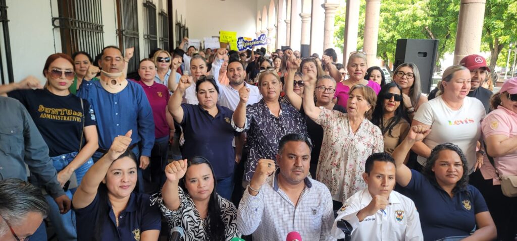 Administrativos de la UAS
