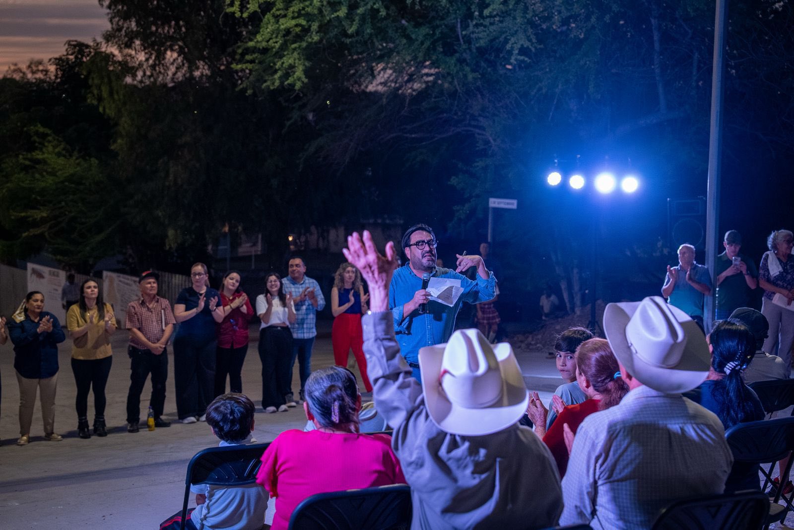 Entregan pavimentaciones en colonia 16 de Septiembre, en Culiacán