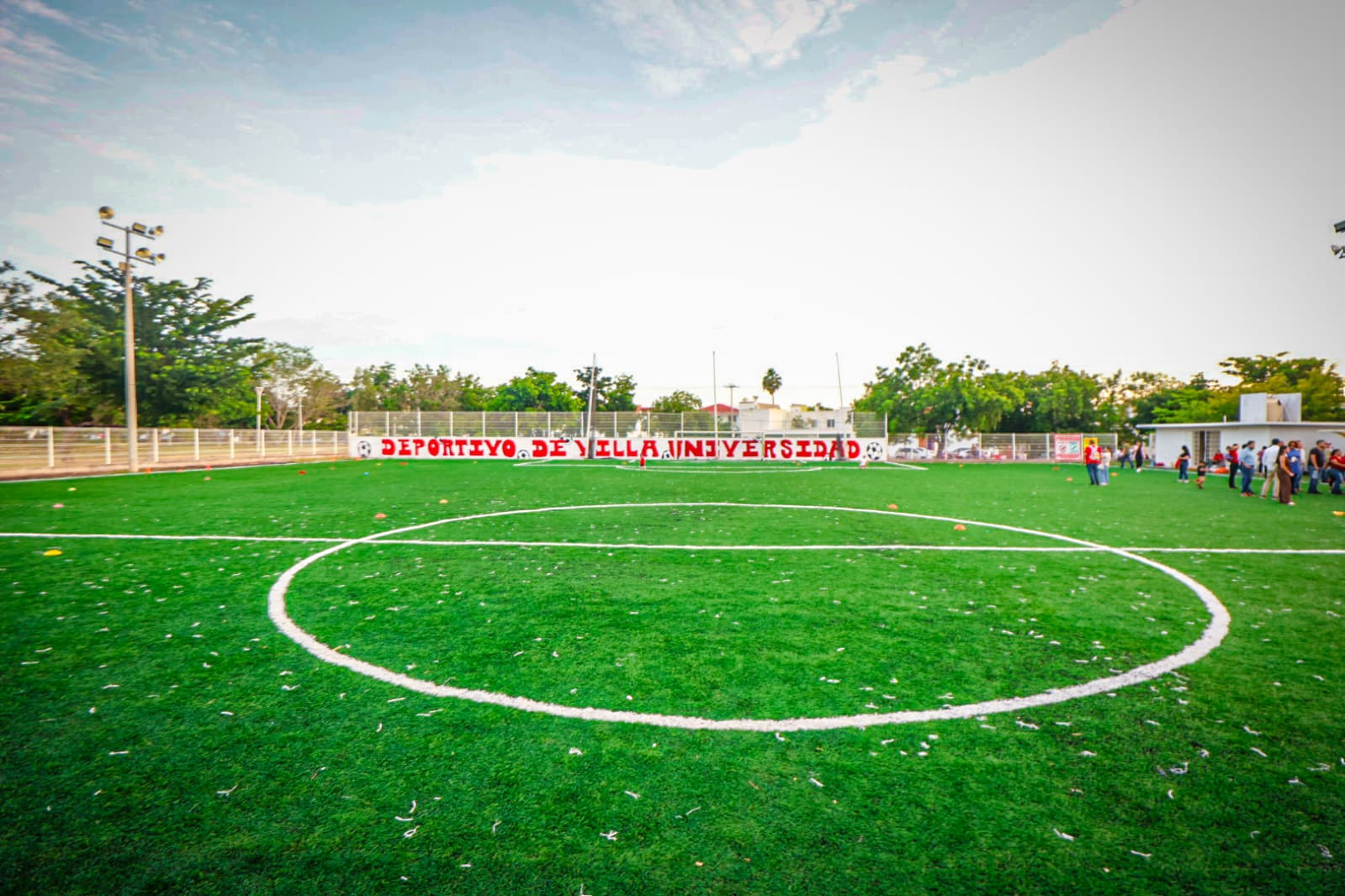 Entregan cancha rehabilitada en Villa Universidad en Culiacán