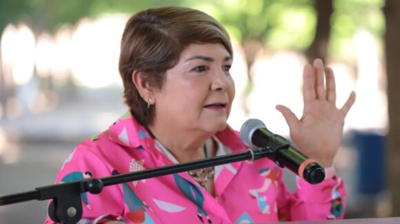 “Estoy de acuerdo con ellos”, alcaldesa refrenda apoyo a padres que tomaron instituciones por falta de luz eléctrica en Guasave, Sinaloa