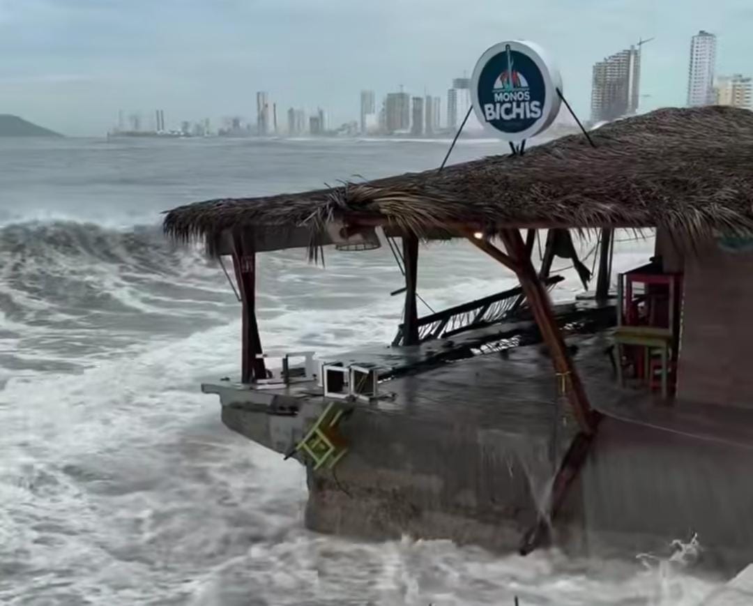 Alto oleaje en Mazatlán