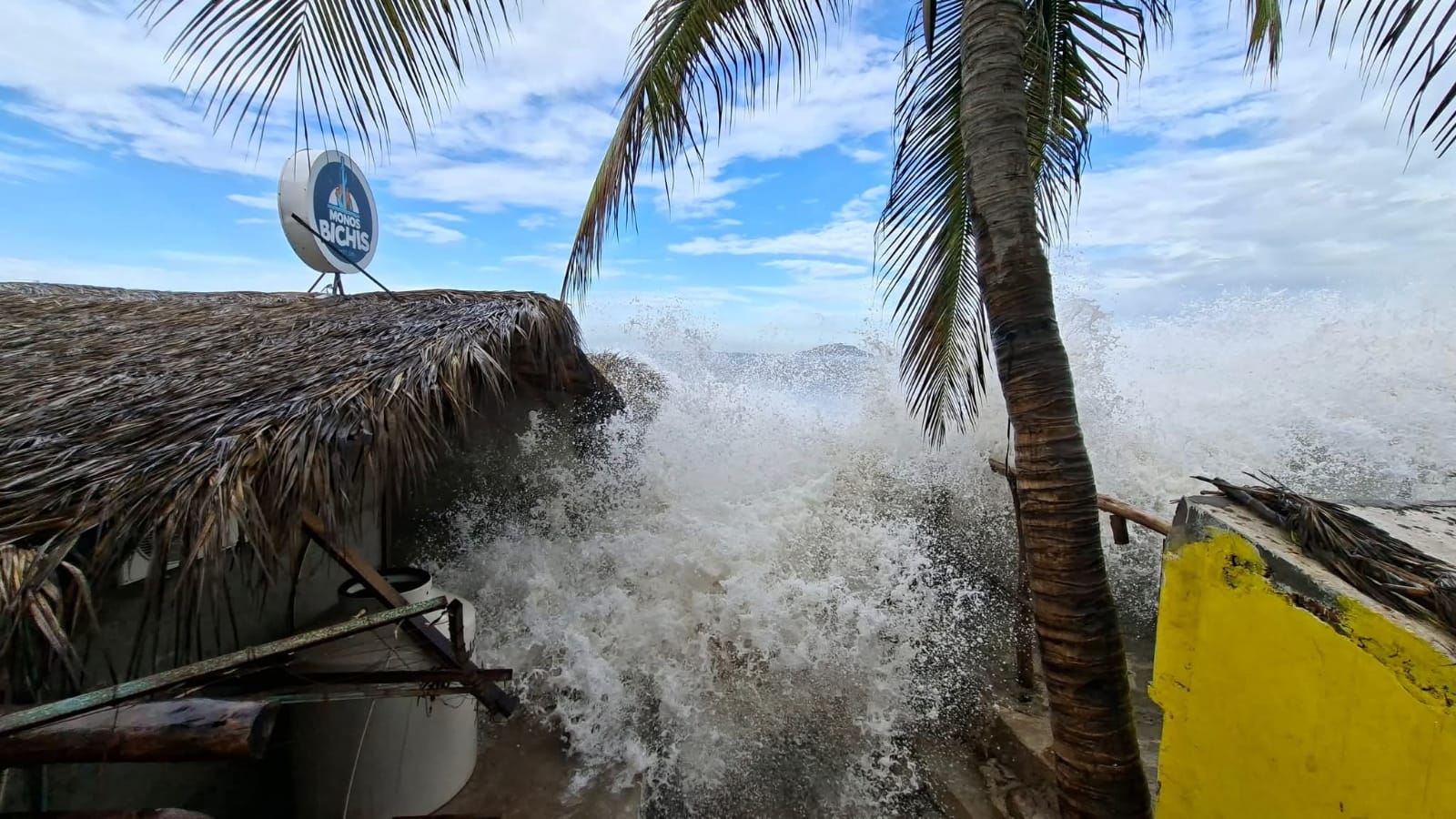 Alto oleaje en Mazatlán