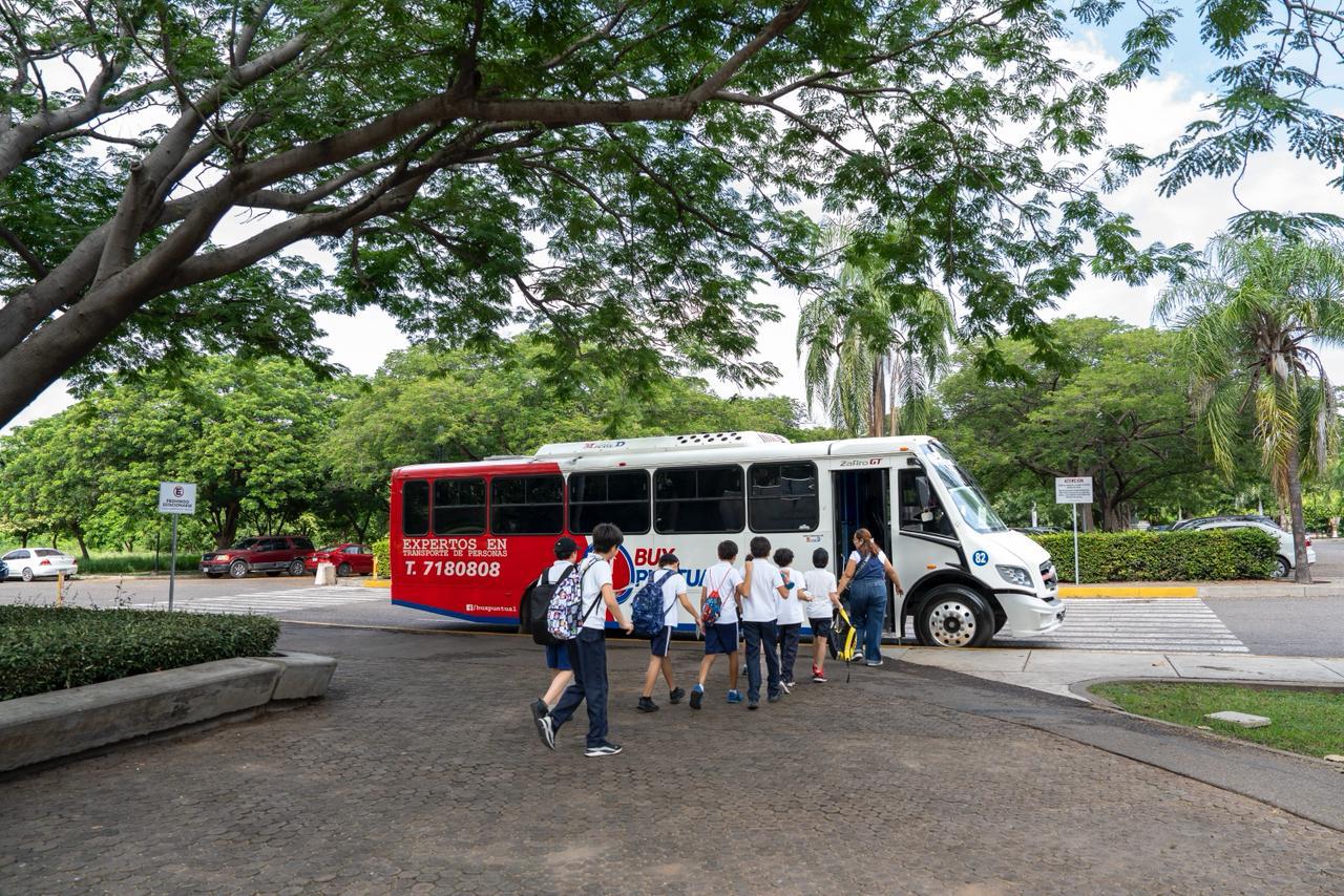 Alumnos de educación básica vive El Viaje Botánico, en Culiacán