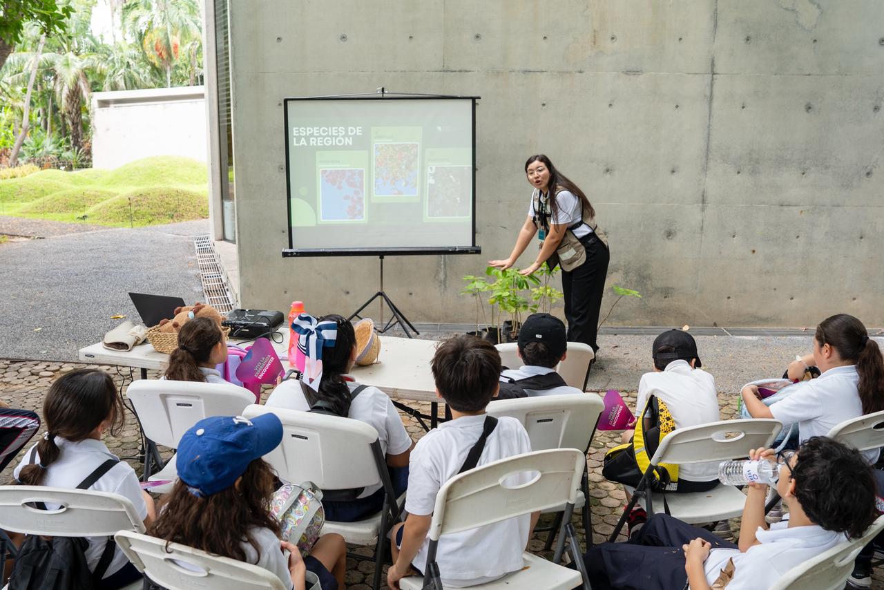 Alumnos de educación básica vive El Viaje Botánico, en Culiacán