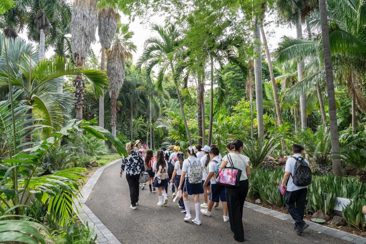 Alumnos de educación básica vive El Viaje Botánico, en Culiacán