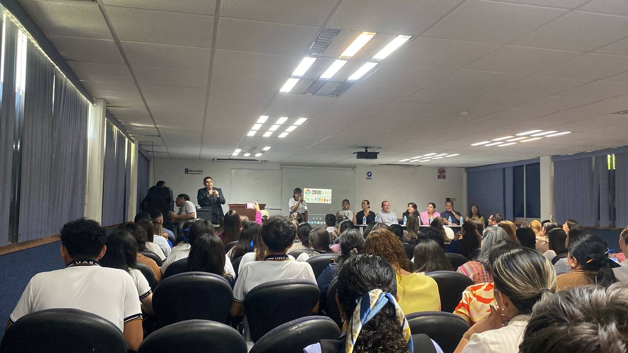 foro de actualización del Programa de Atención a la Diversidad en la Prepa UAS Guasave