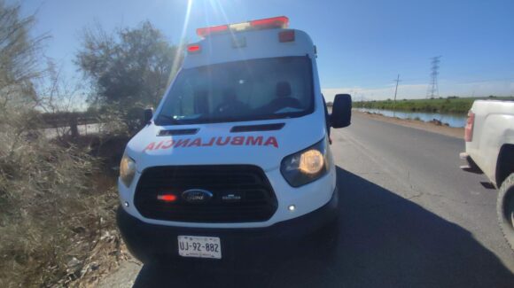 Pescador ingresa a hospital de Los Mochis tras sufrir acidente en Las Grullas Margen Derecha, Ahome, Sinaloa