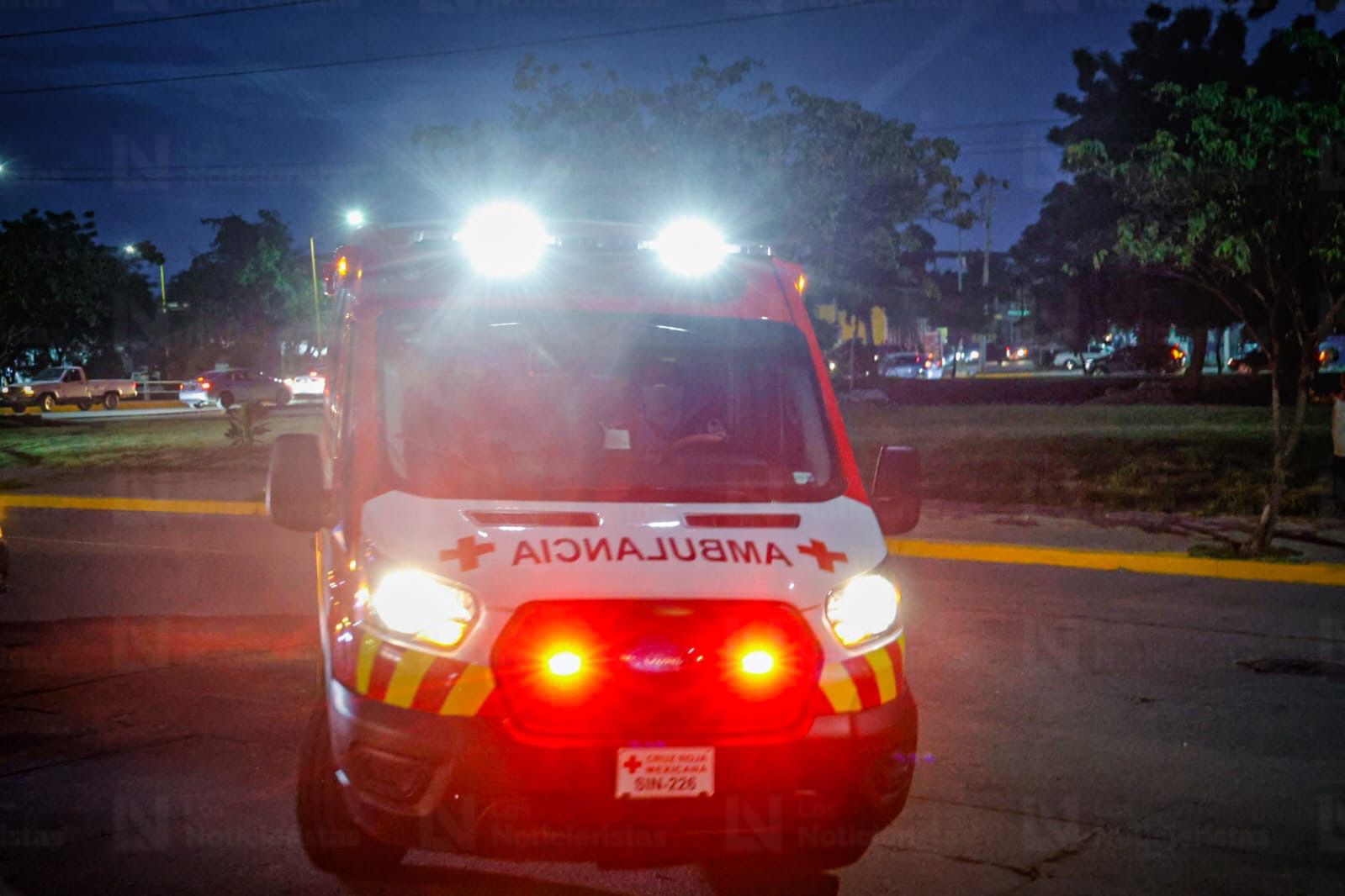 Ambulancia noche Culiacán
