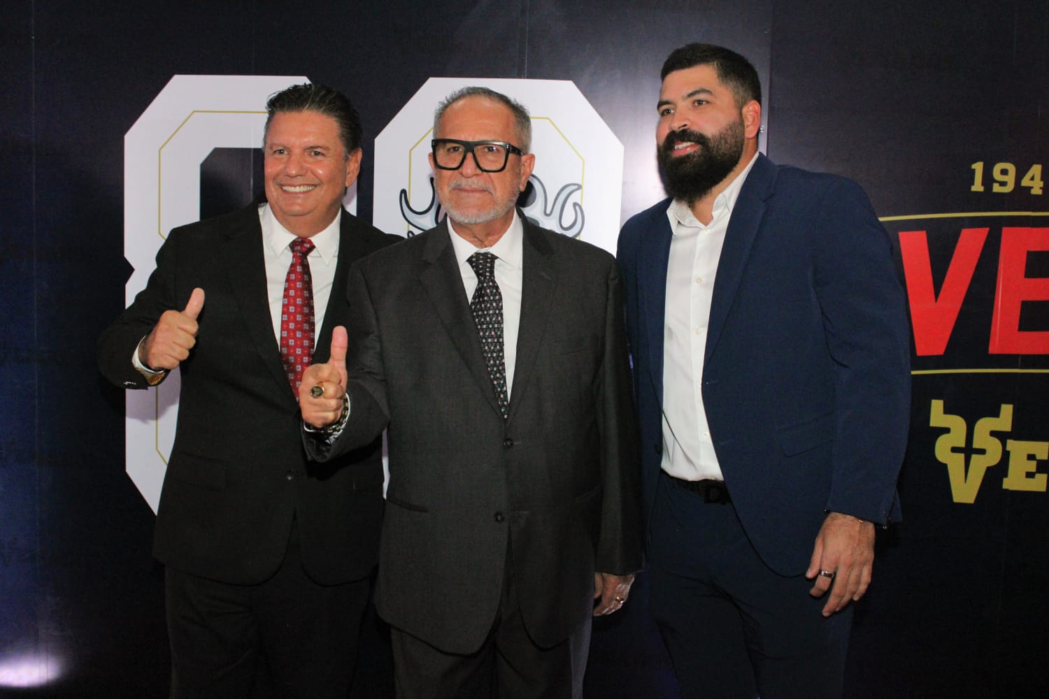 aniversario de venados de mazatlan de gala